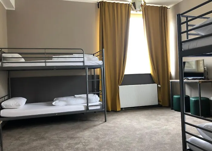 Goldhostel